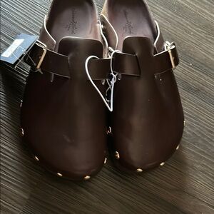 Women’s Brown Leather Clogs
